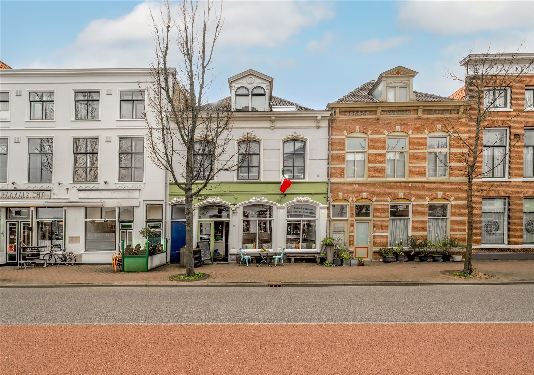 Stationsstraat 24